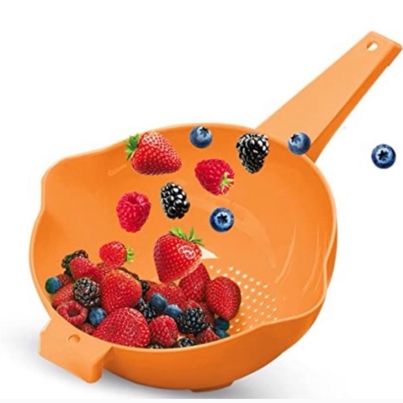 New Tupperware Colander Orange  2 Quart Long Handle Place  Pasta Strainer - Picture 3 of 3